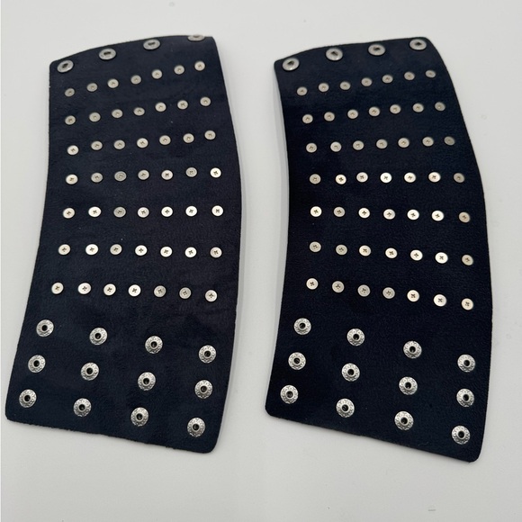 Unisex Black Metal Spike Studded Punk Rock Biker Wide Leather Bracelet 1 Pair - Picture 3 of 6